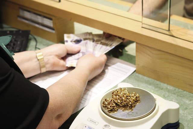 Gold price rally drives record demand for pawnbroking, Ramsdens says