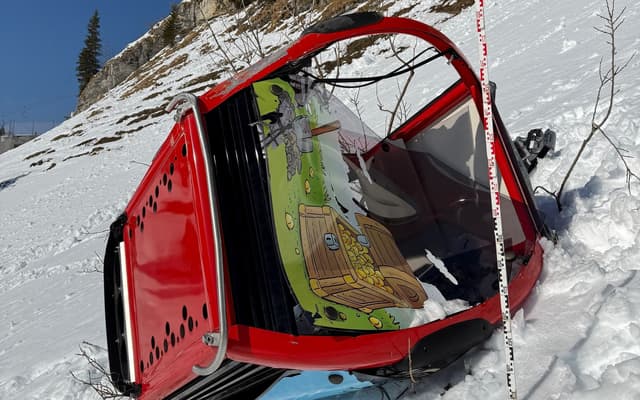 Skier killed as cable car breaks free on mountain in high winds