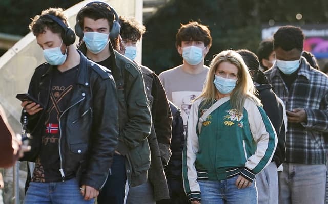 Meningitis outbreak spreads to London as cases rise to 27