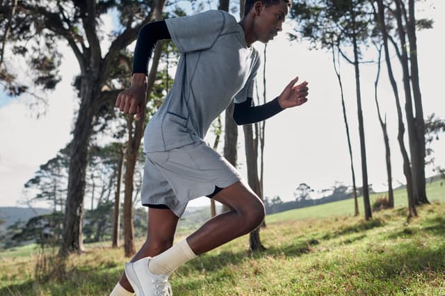 Best running tops for men to wear in 2022