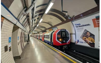 Passengers face another year of delay for new Piccadilly line trains