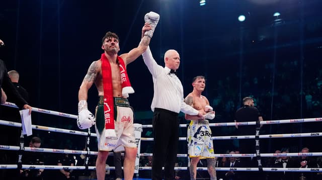 Wood outpoints Warrington to settle grudge rematch in Nottingham