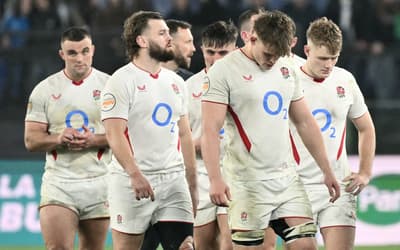 Familiar problems England's undoing as Borthwick teeters on brink