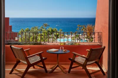 Discover the drama of the Canary Islands in sunny Tenerife