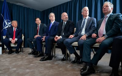 Trump doles out his favourite shoes to White House aides